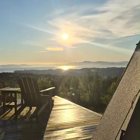 Campismo de Luxo Torshaug Glamping *